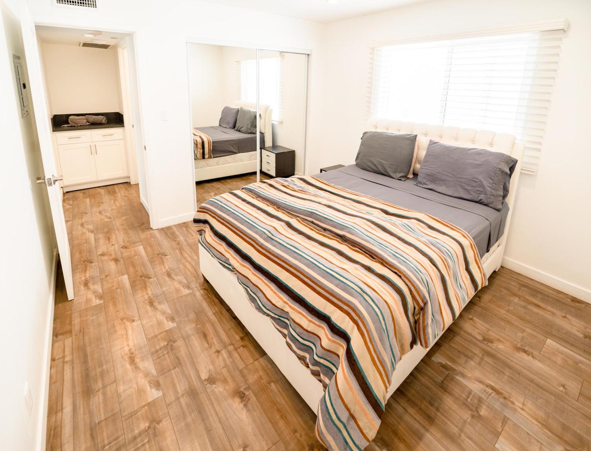 Cozy Stylish 1-bedroom In Hollywood With Free Gated Parking * Los Angeles